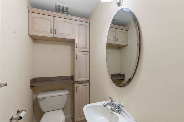 46 Kensington Dr, Sandwich, MA 02563