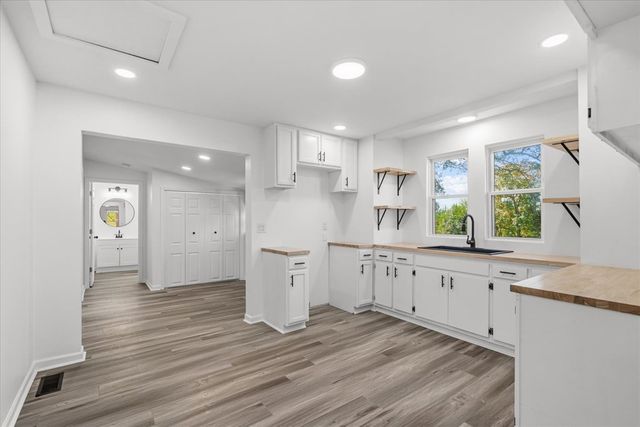 1070 NE Dawnville Road, Dalton, GA 30721