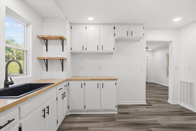 1070 NE Dawnville Road, Dalton, GA 30721