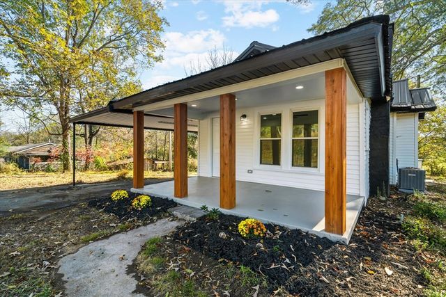 1070 NE Dawnville Road, Dalton, GA 30721