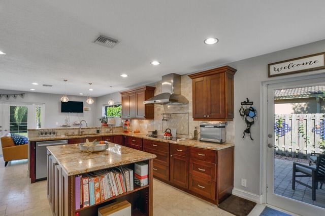 8599 Cypress Springs Road, Lake Worth, FL 33467