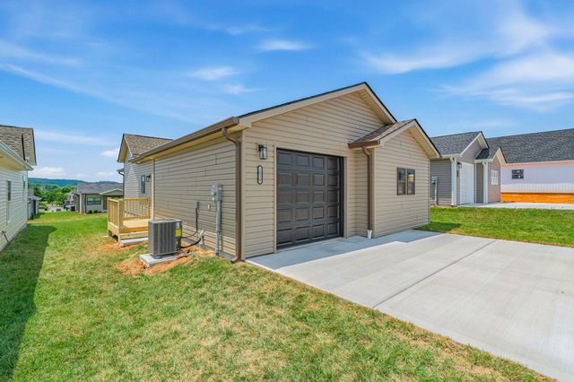 1030 Wentford Avenue, Sweetwater, TN 37874