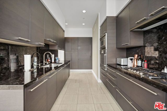 900 W Olympic Boulevard 37K, Los Angeles, CA 90015