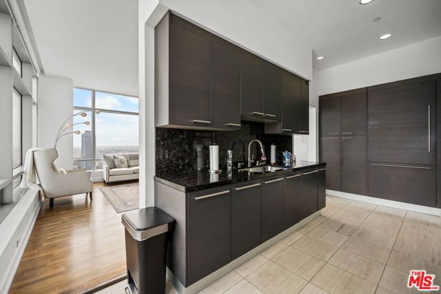 900 W Olympic Boulevard 37K, Los Angeles, CA 90015