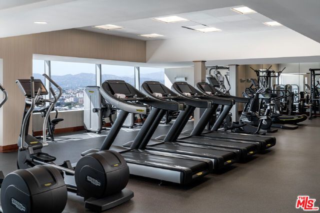 900 W Olympic Boulevard 37K, Los Angeles, CA 90015