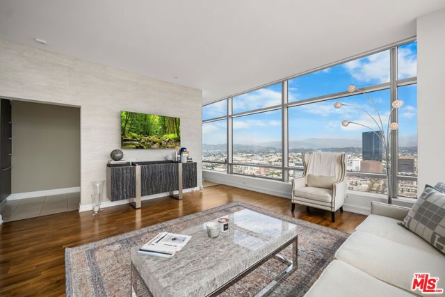 900 W Olympic Boulevard 37K, Los Angeles, CA 90015