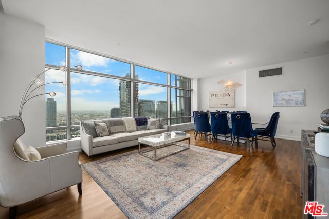 900 W Olympic Boulevard 37K, Los Angeles, CA 90015