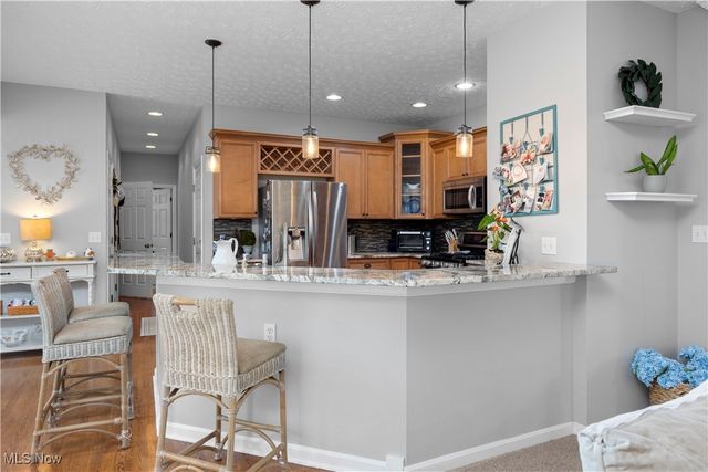 746 Sawmill Drive, Avon Lake, OH 44012