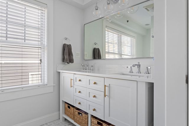 35 Middle Street A, Boston, MA 02127