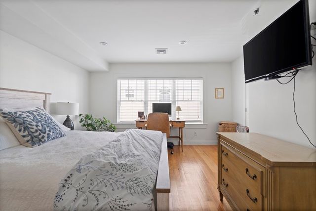 35 Middle Street A, Boston, MA 02127
