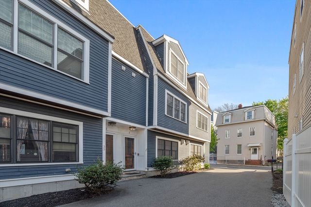 35 Middle Street A, Boston, MA 02127