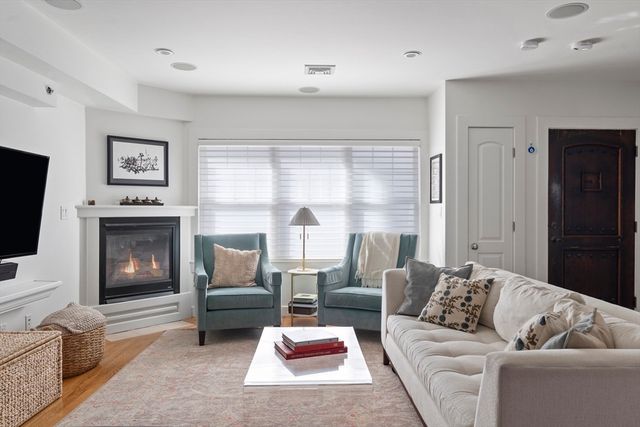 35 Middle Street A, Boston, MA 02127