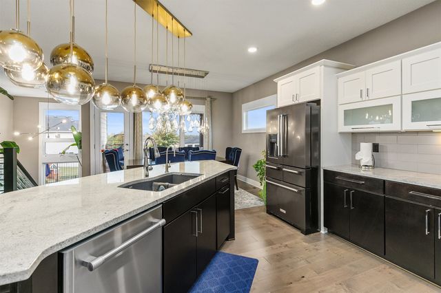 1405 S Arrowleaf Lane, West Des Moines, IA 50266