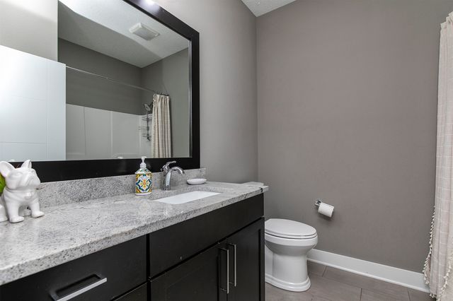 1405 S Arrowleaf Lane, West Des Moines, IA 50266