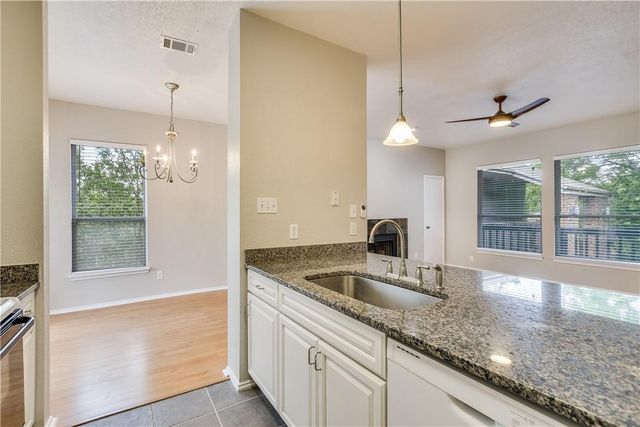 3011 Fruth ST 302, Austin, TX 78705