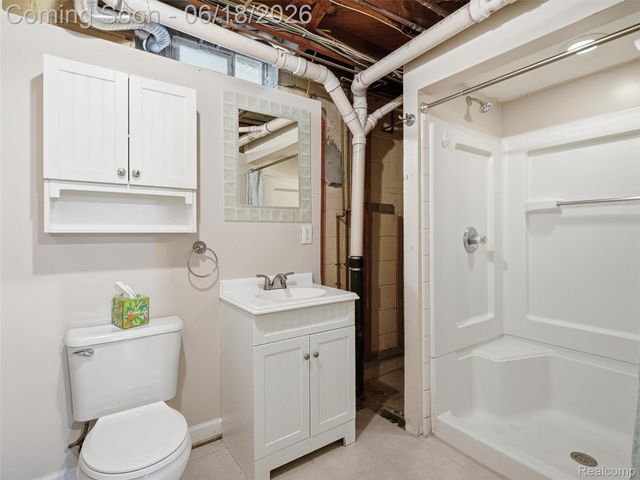 34155 Oakdale Street, Livonia, MI 48154