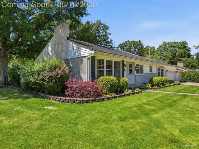 34155 Oakdale Street, Livonia, MI 48154