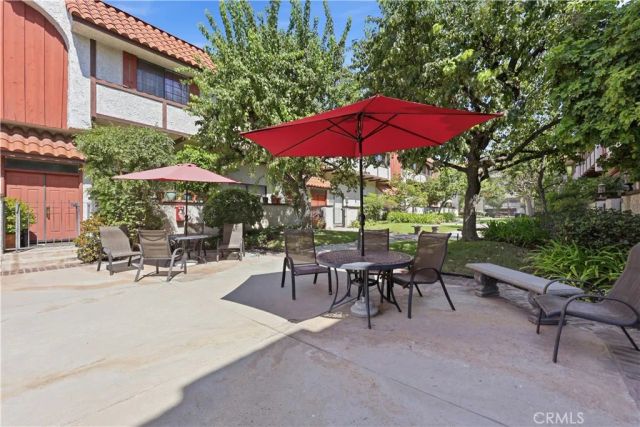 2450 E Del Mar Blvd 17, Pasadena, CA 91107