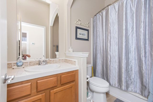 100 Starr Ct, Lincoln, CA 95648