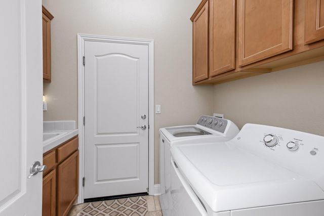 100 Starr Ct, Lincoln, CA 95648