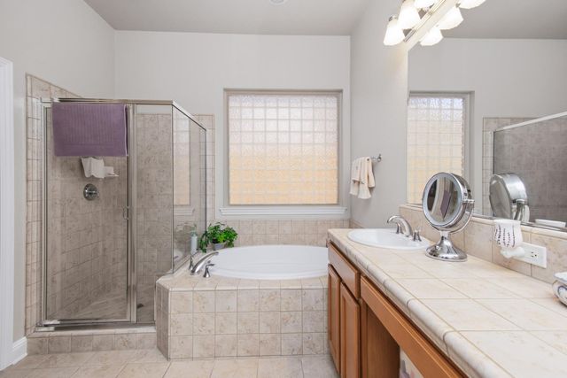 100 Starr Ct, Lincoln, CA 95648