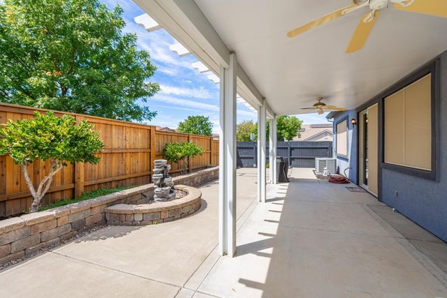 100 Starr Ct, Lincoln, CA 95648