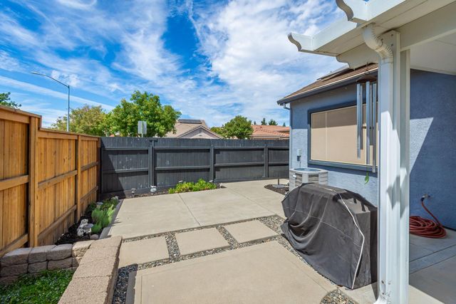 100 Starr Ct, Lincoln, CA 95648