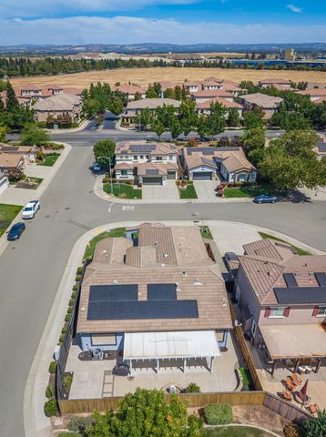 100 Starr Ct, Lincoln, CA 95648