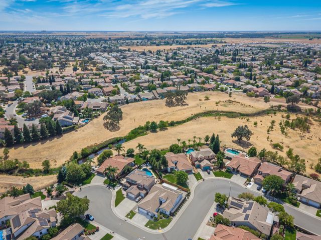 100 Starr Ct, Lincoln, CA 95648