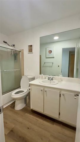 761 NE 199th Street 202, Miami, FL 33179