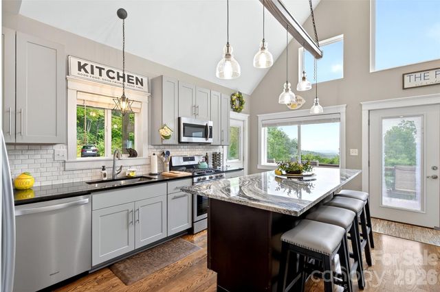 696 Hickory Nut Hollow, Old Fort, NC 28762