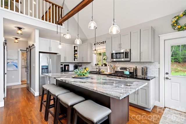 696 Hickory Nut Hollow, Old Fort, NC 28762