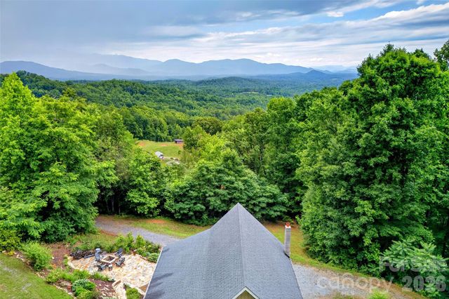 696 Hickory Nut Hollow, Old Fort, NC 28762