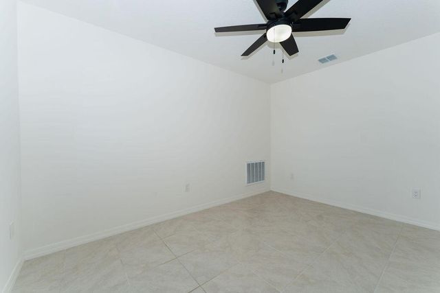 138 SW Carter Avenue, Port St. Lucie, FL 34983