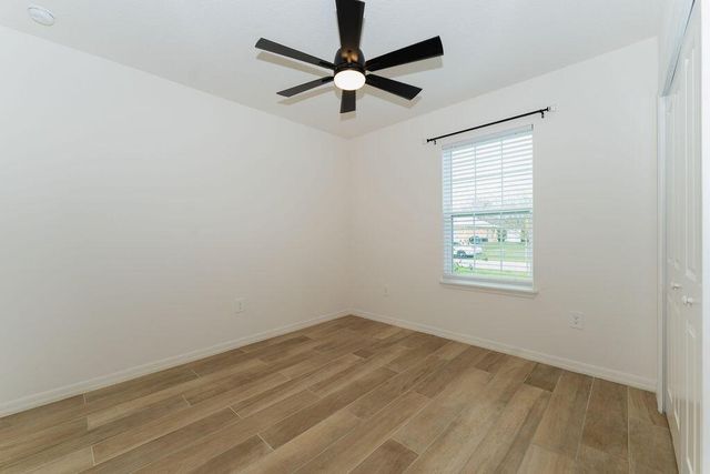 138 SW Carter Avenue, Port St. Lucie, FL 34983