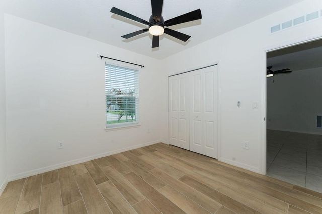 138 SW Carter Avenue, Port St. Lucie, FL 34983