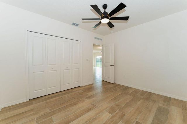 138 SW Carter Avenue, Port St. Lucie, FL 34983