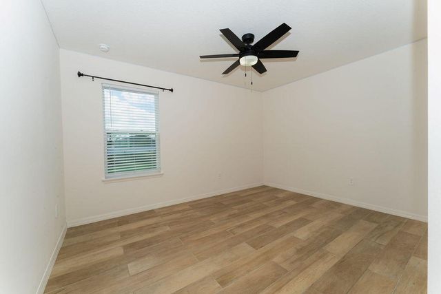 138 SW Carter Avenue, Port St. Lucie, FL 34983