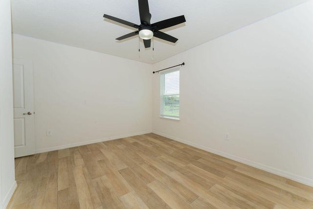 138 SW Carter Avenue, Port St. Lucie, FL 34983