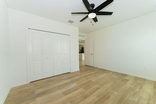 138 SW Carter Avenue, Port St. Lucie, FL 34983