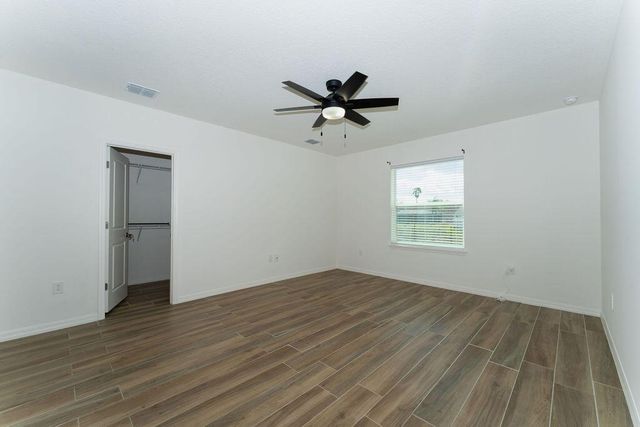 138 SW Carter Avenue, Port St. Lucie, FL 34983
