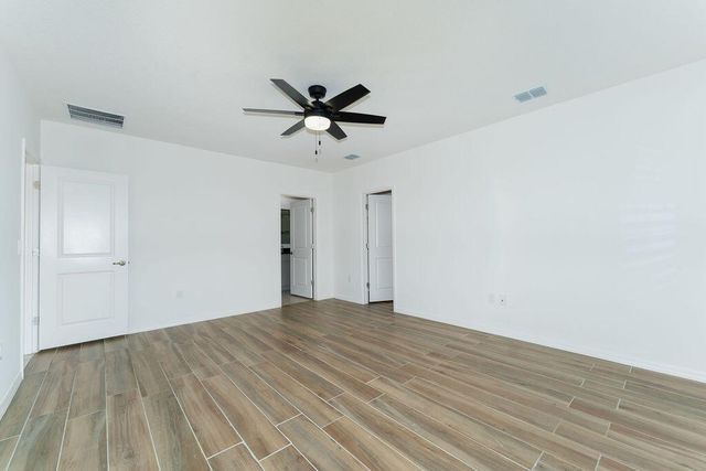 138 SW Carter Avenue, Port St. Lucie, FL 34983