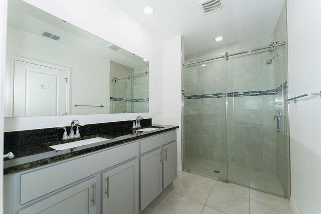 138 SW Carter Avenue, Port St. Lucie, FL 34983