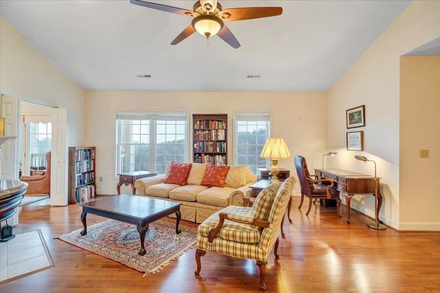 4444 Pheasant Ridge Rd Apt 405, Roanoke, VA 24014