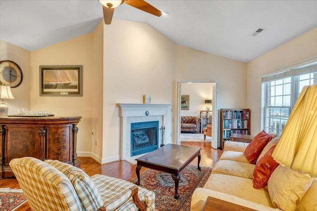 4444 Pheasant Ridge Rd Apt 405, Roanoke, VA 24014