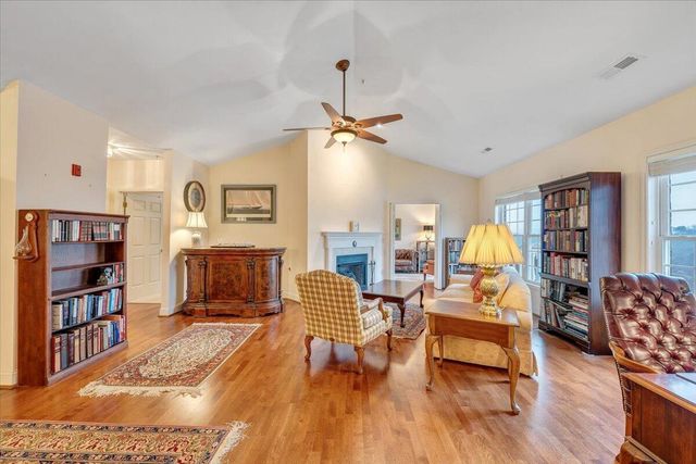 4444 Pheasant Ridge Rd Apt 405, Roanoke, VA 24014