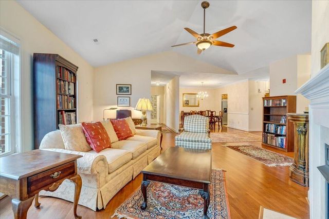 4444 Pheasant Ridge Rd Apt 405, Roanoke, VA 24014