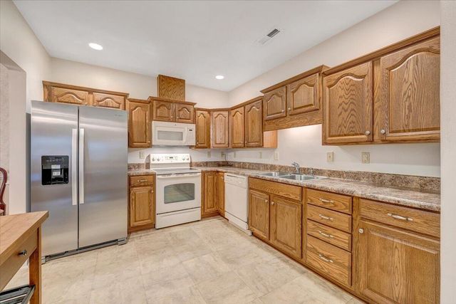 4444 Pheasant Ridge Rd Apt 405, Roanoke, VA 24014