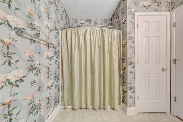 4444 Pheasant Ridge Rd Apt 405, Roanoke, VA 24014