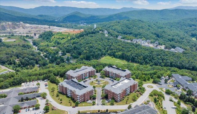 4444 Pheasant Ridge Rd Apt 405, Roanoke, VA 24014